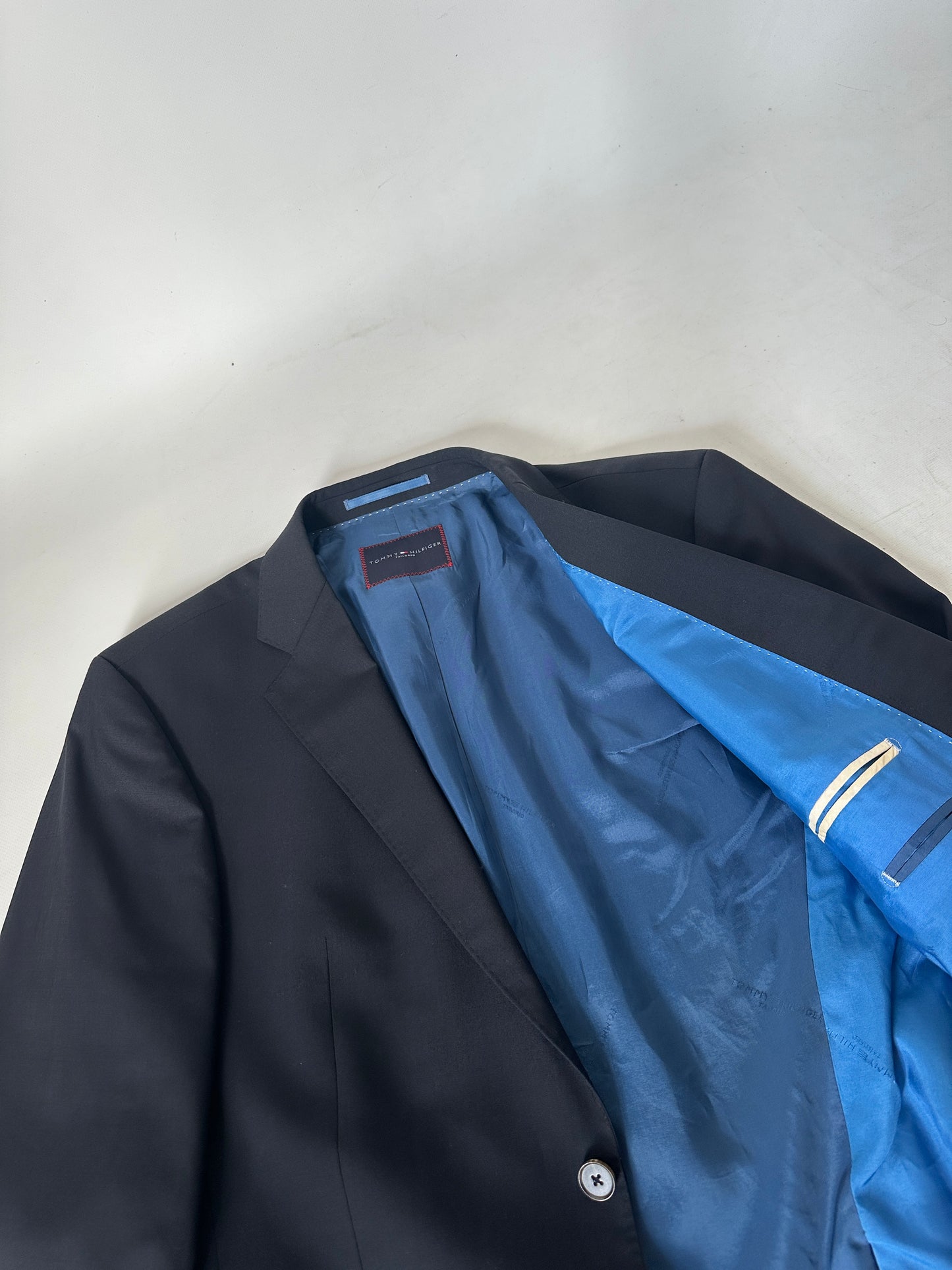 Tommy Hilfigher light wool navy blazer