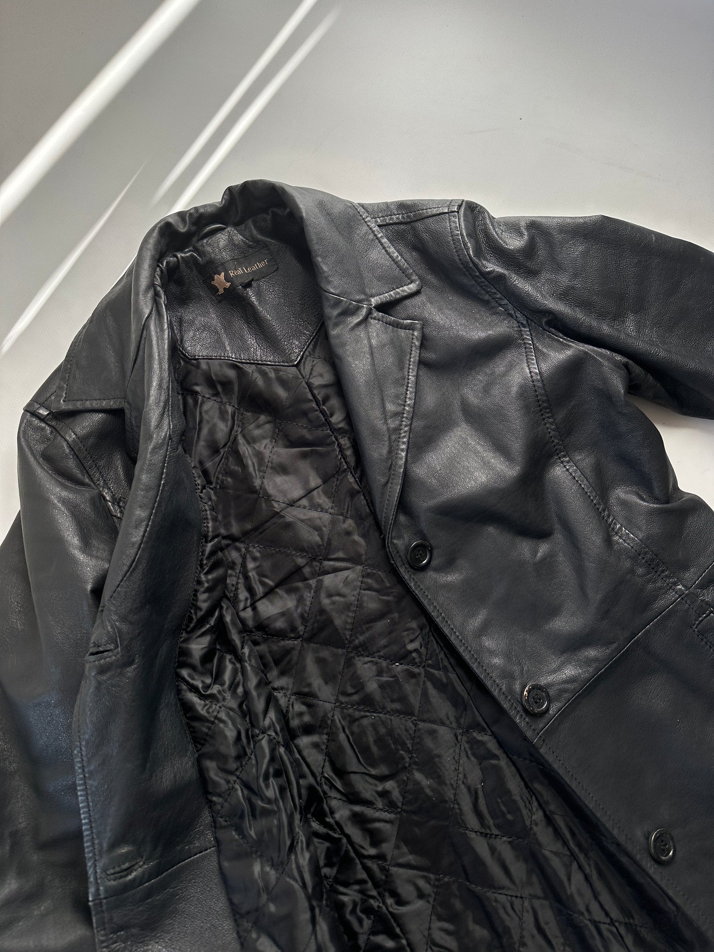 Giacca in pelle nera trapuntata