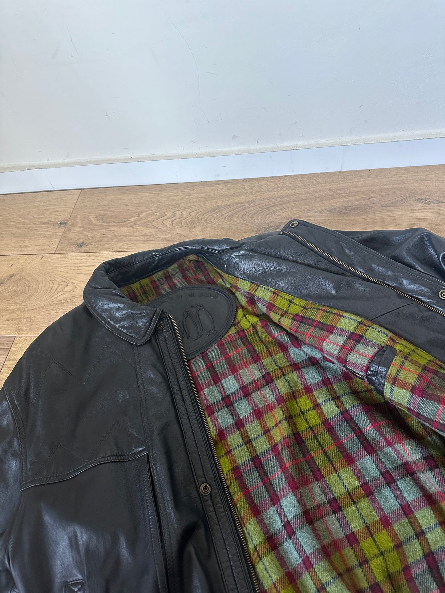 Bomber in pelle con interno in lana