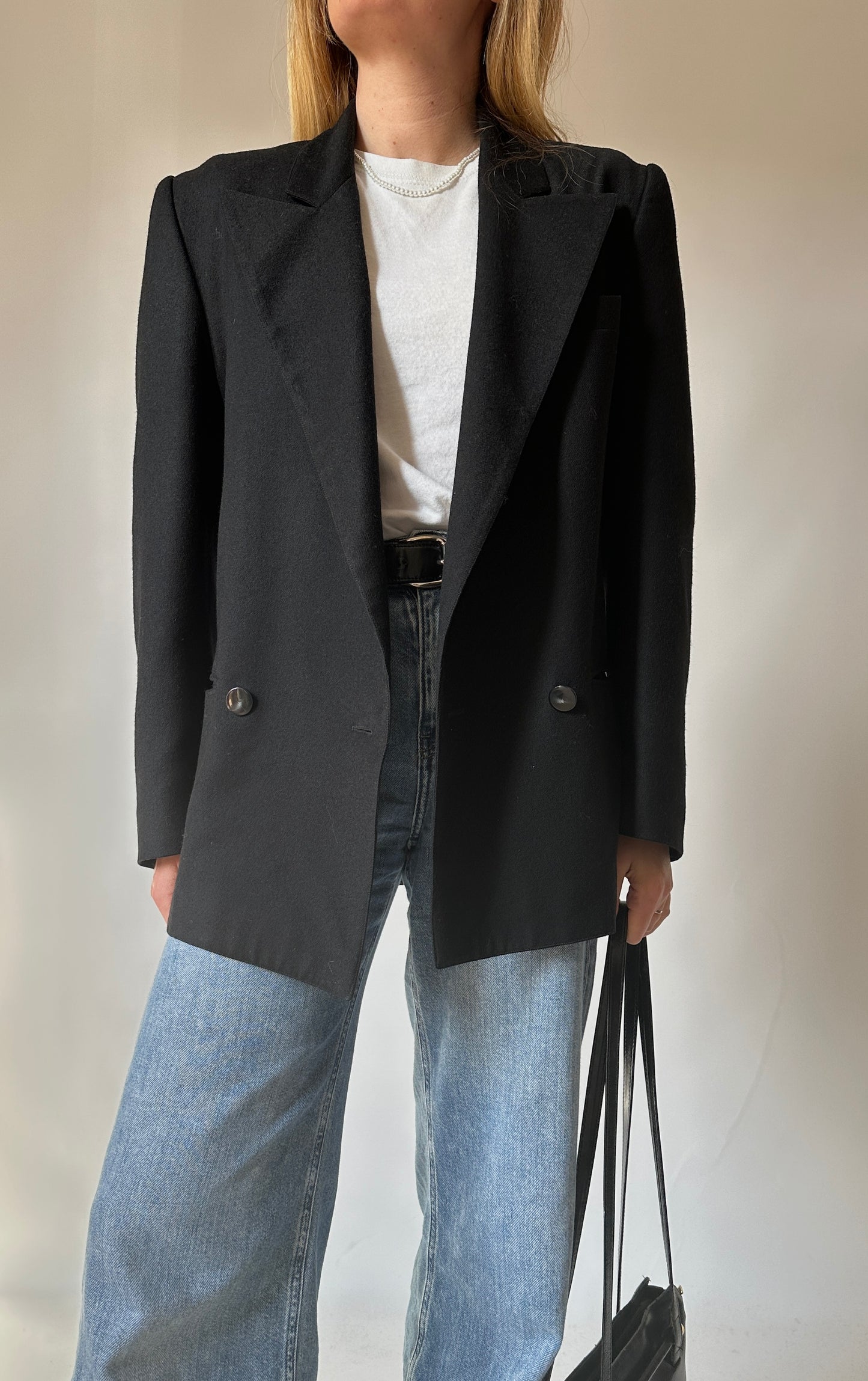 Essential wool black blazer