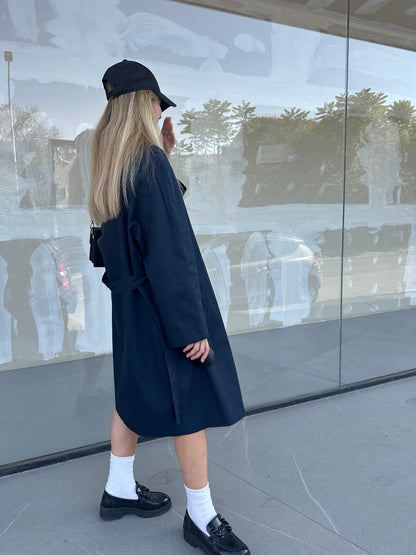 Spring navy trenchcoat