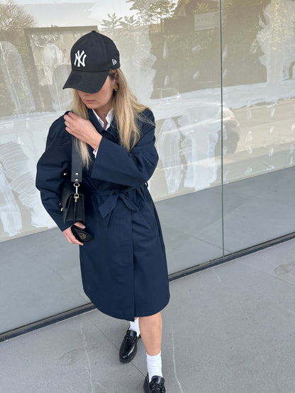 Spring navy trenchcoat