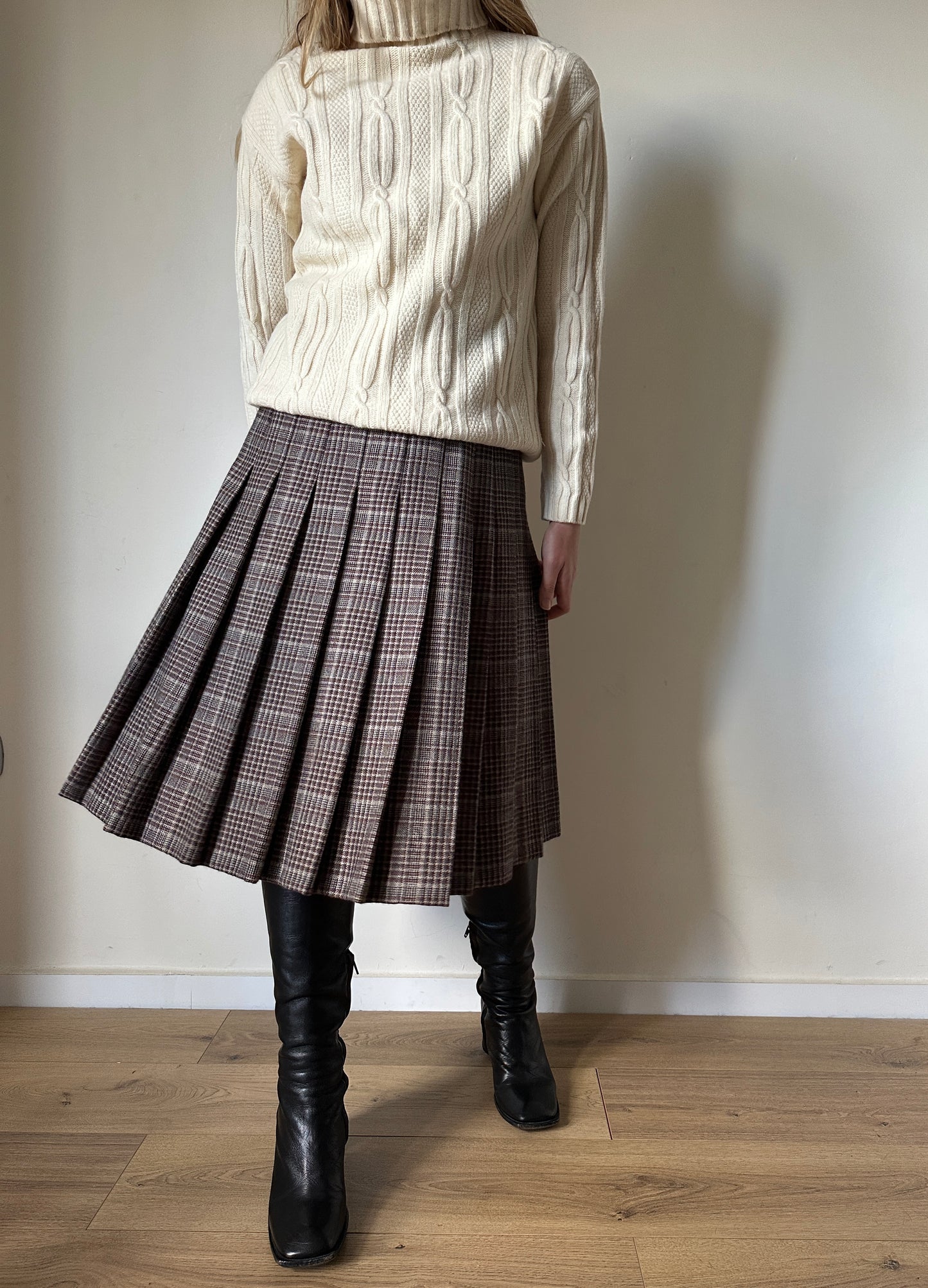 Grey and brown pleated skirt