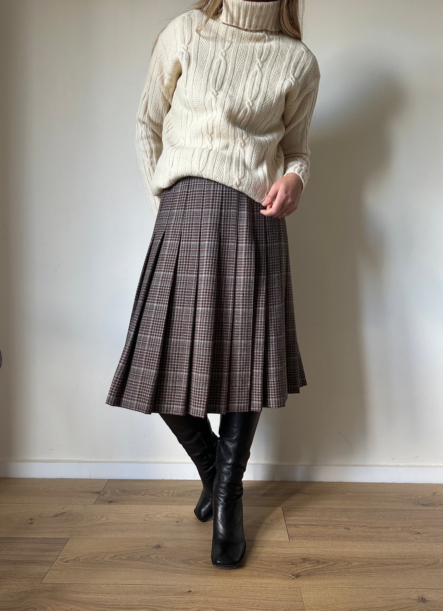 Grey and brown pleated skirt