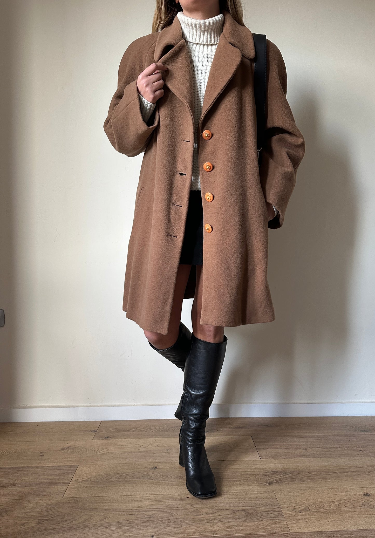 Alba Fornari camel coat