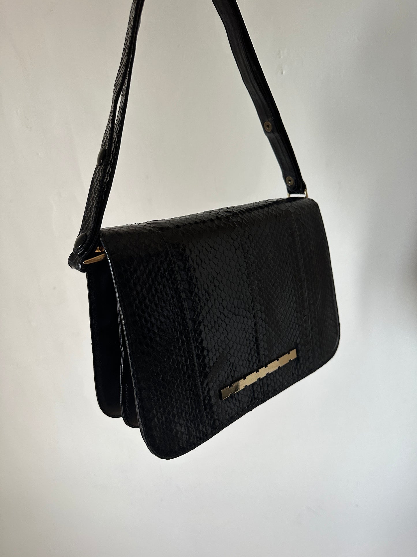 Phyton black bag