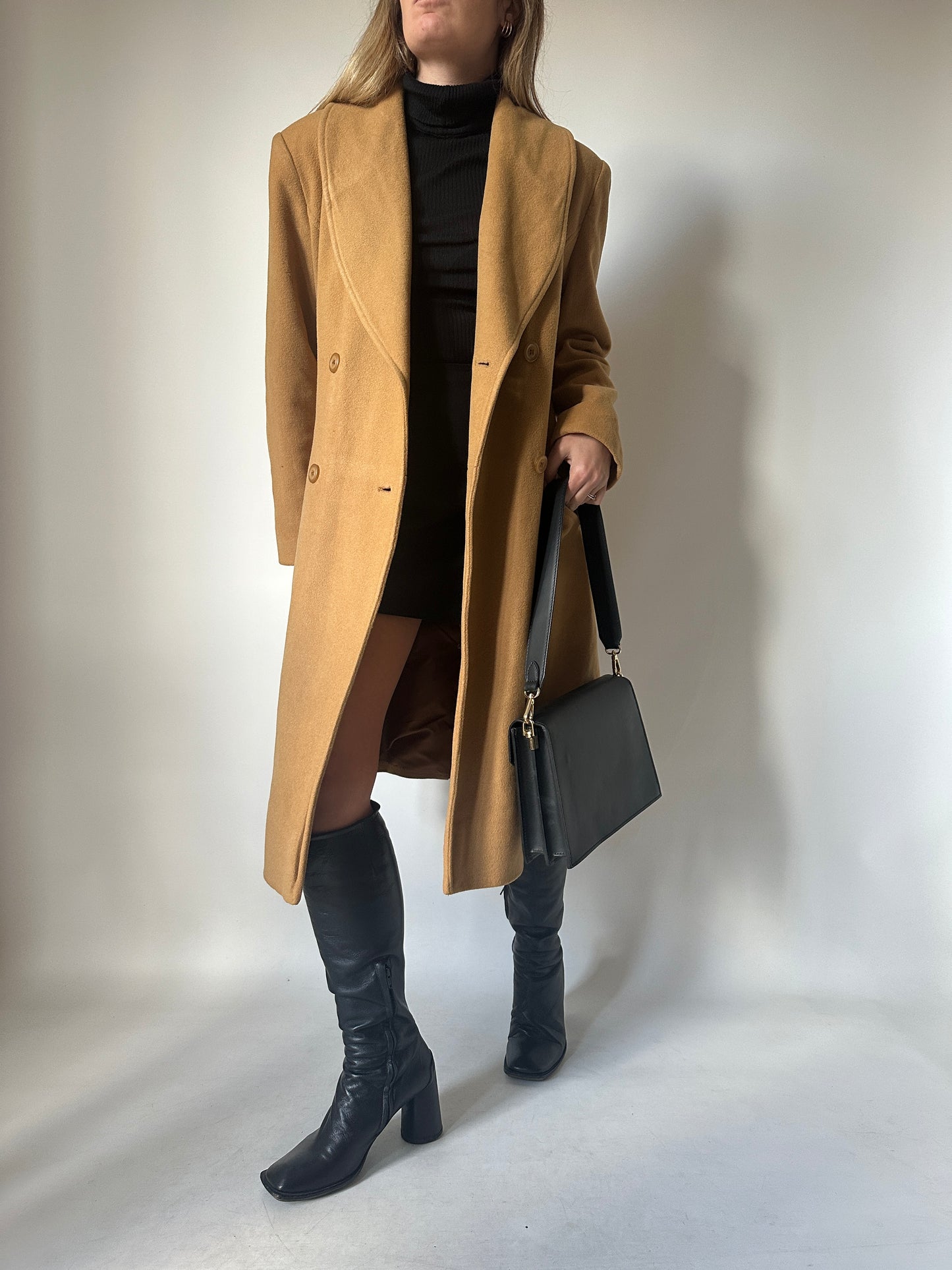 Cachemire and wool camel coat