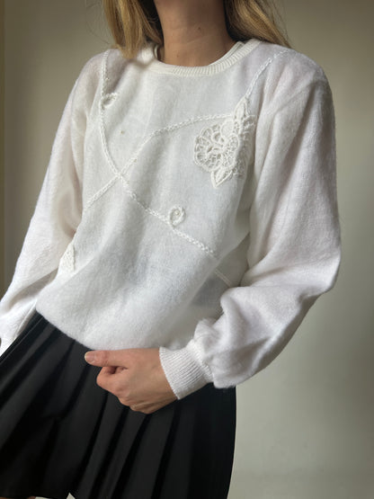 Pure angora milky sweater