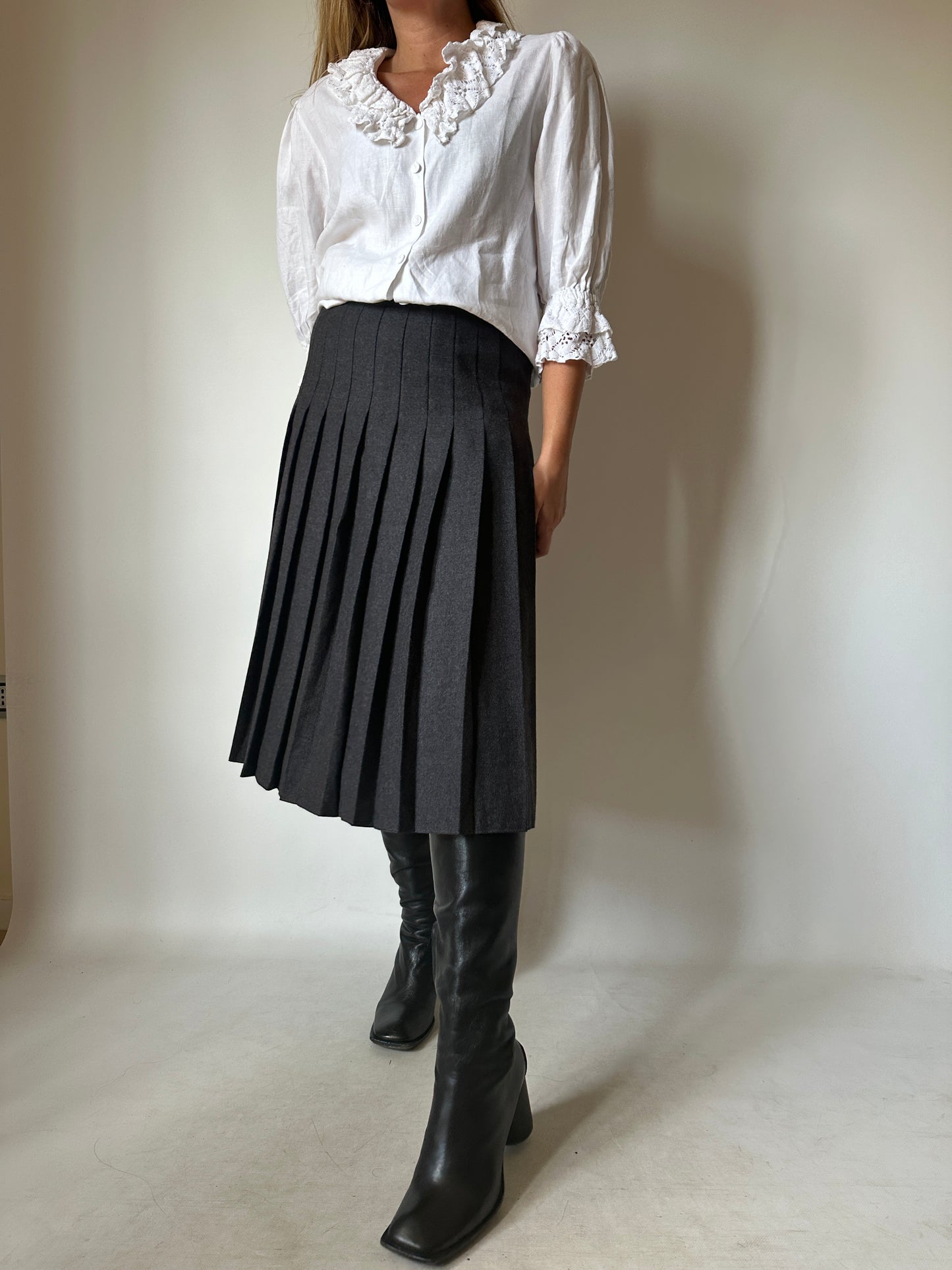 Pure virgin wool pleated skirt