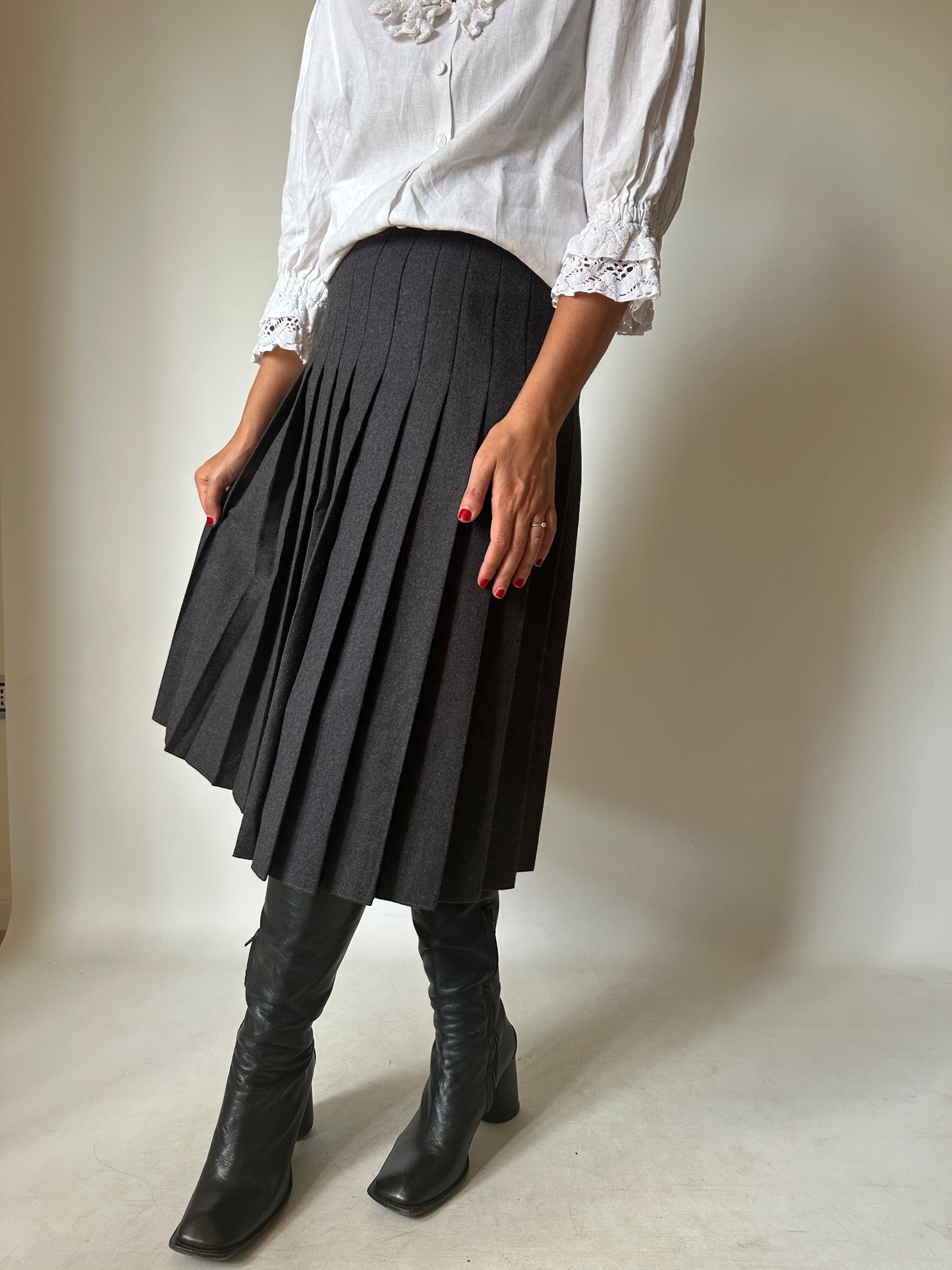 Pure virgin wool pleated skirt