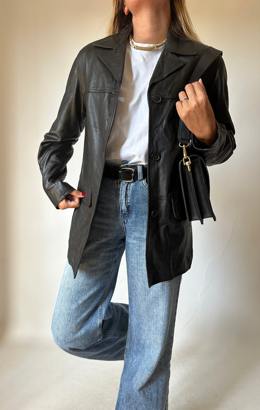 Indispensabile black leather jacket