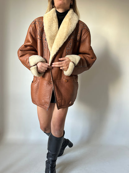 Dreamy Shearling sheepskin with embroidery