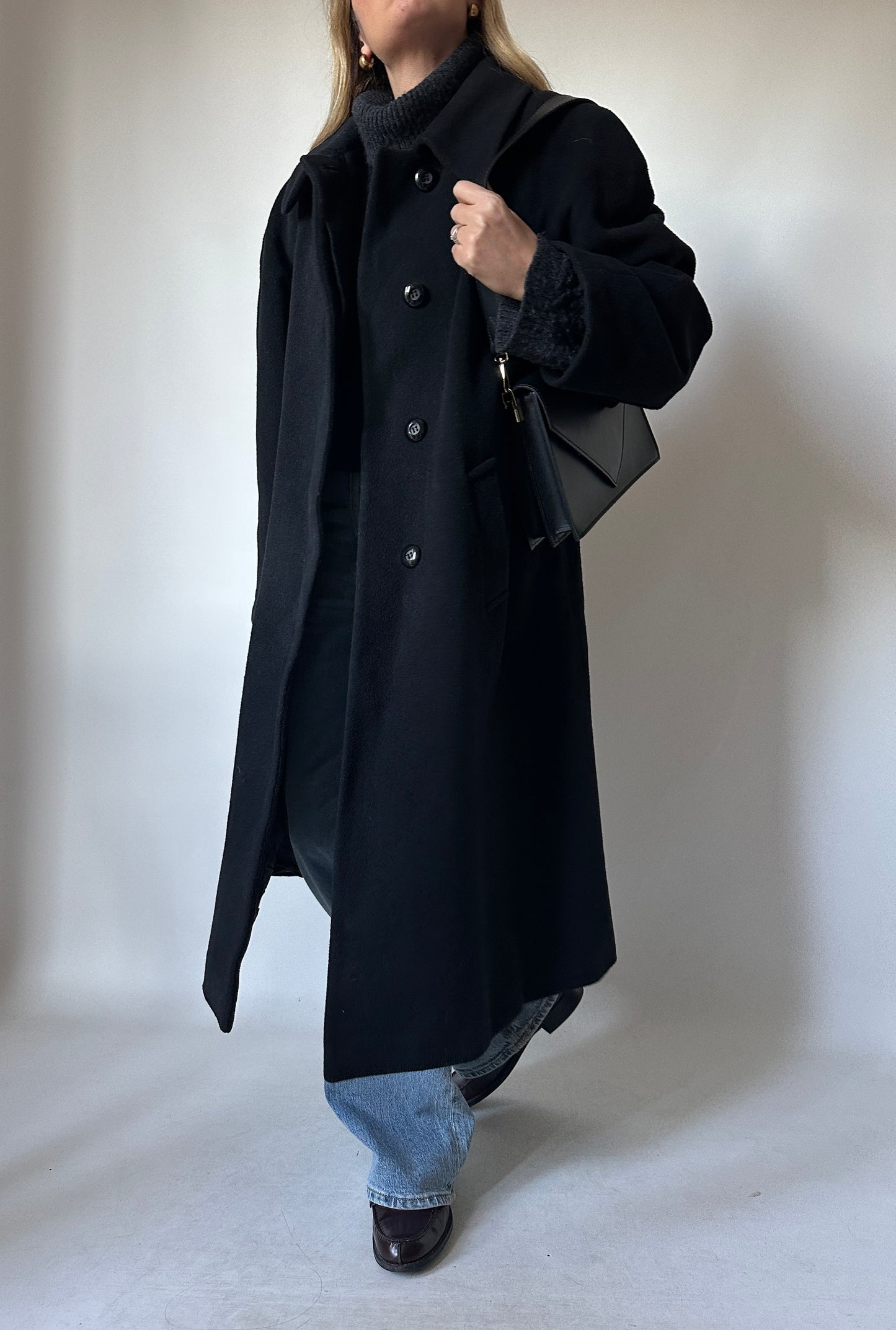 Essenziale black wool coat