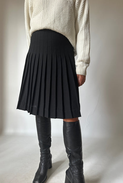 Pure wool black pleated skirt