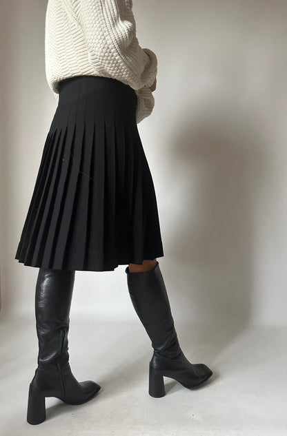 Pure wool black pleated skirt