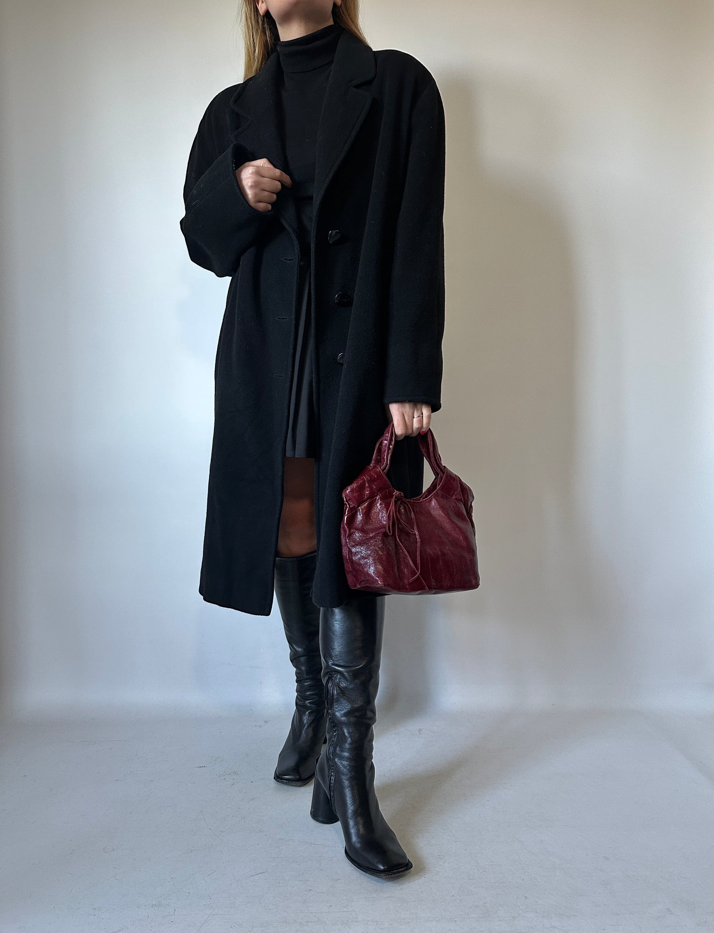 Necessario wool black coat