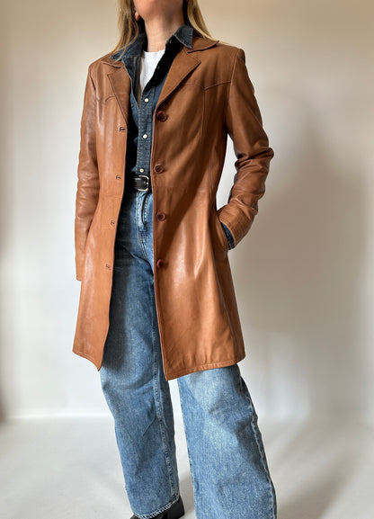 Caramello leather trench