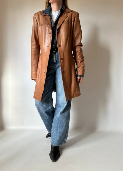 Caramello leather trench