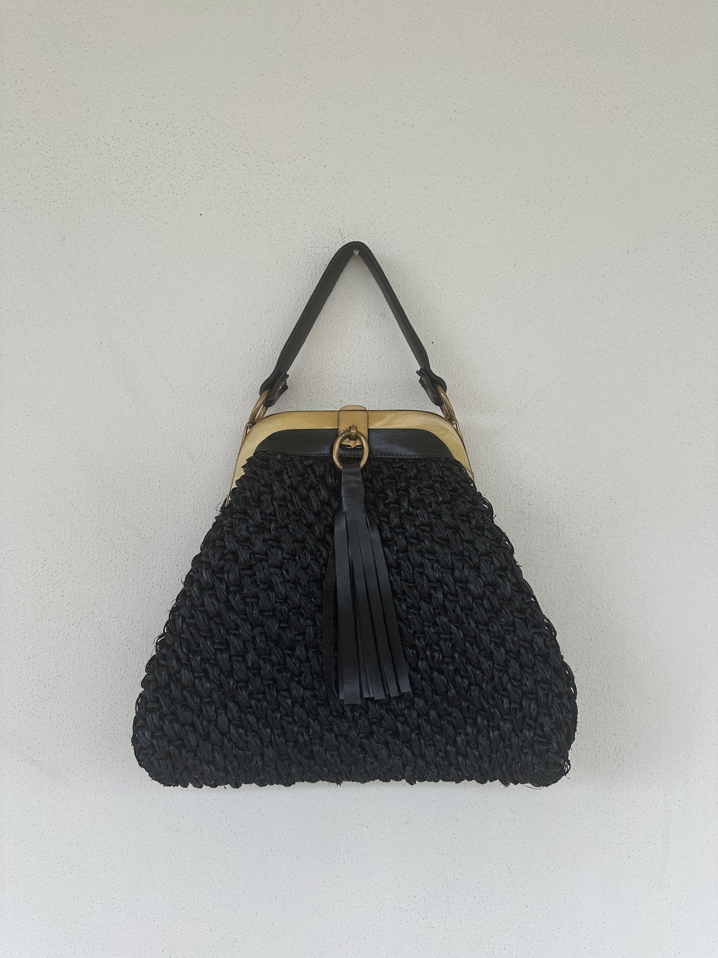 Unique 70s raffia bag