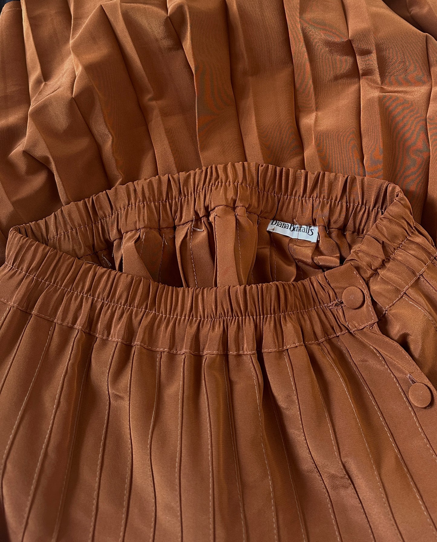 Terracotta silk pleated skirt