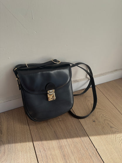 Precious modern leather bag