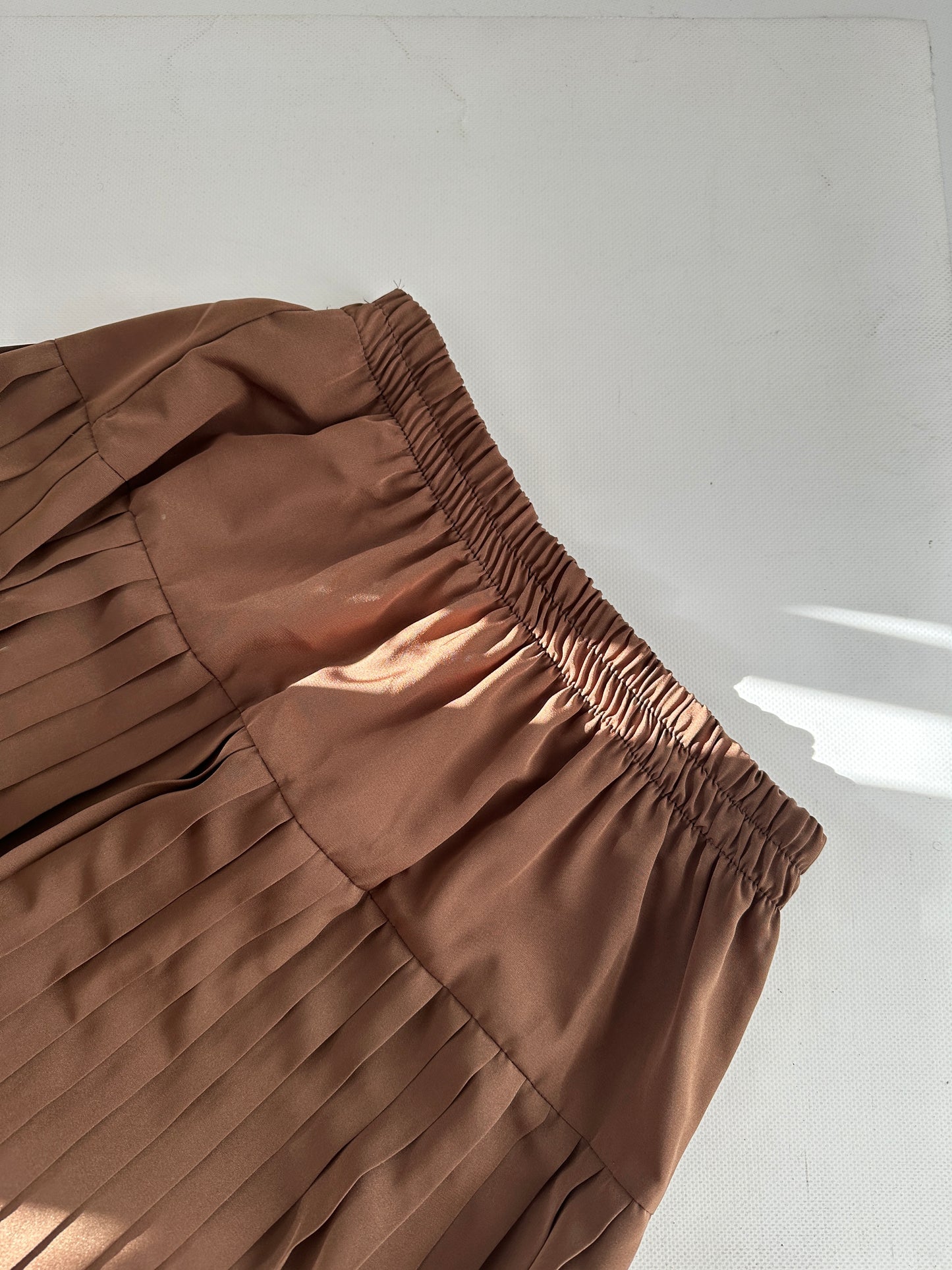 Silk blend pleated skirt