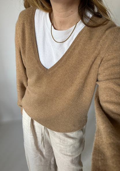 Soft 100% cachemire camel sweater