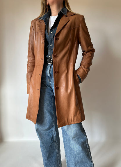 Caramello leather trench