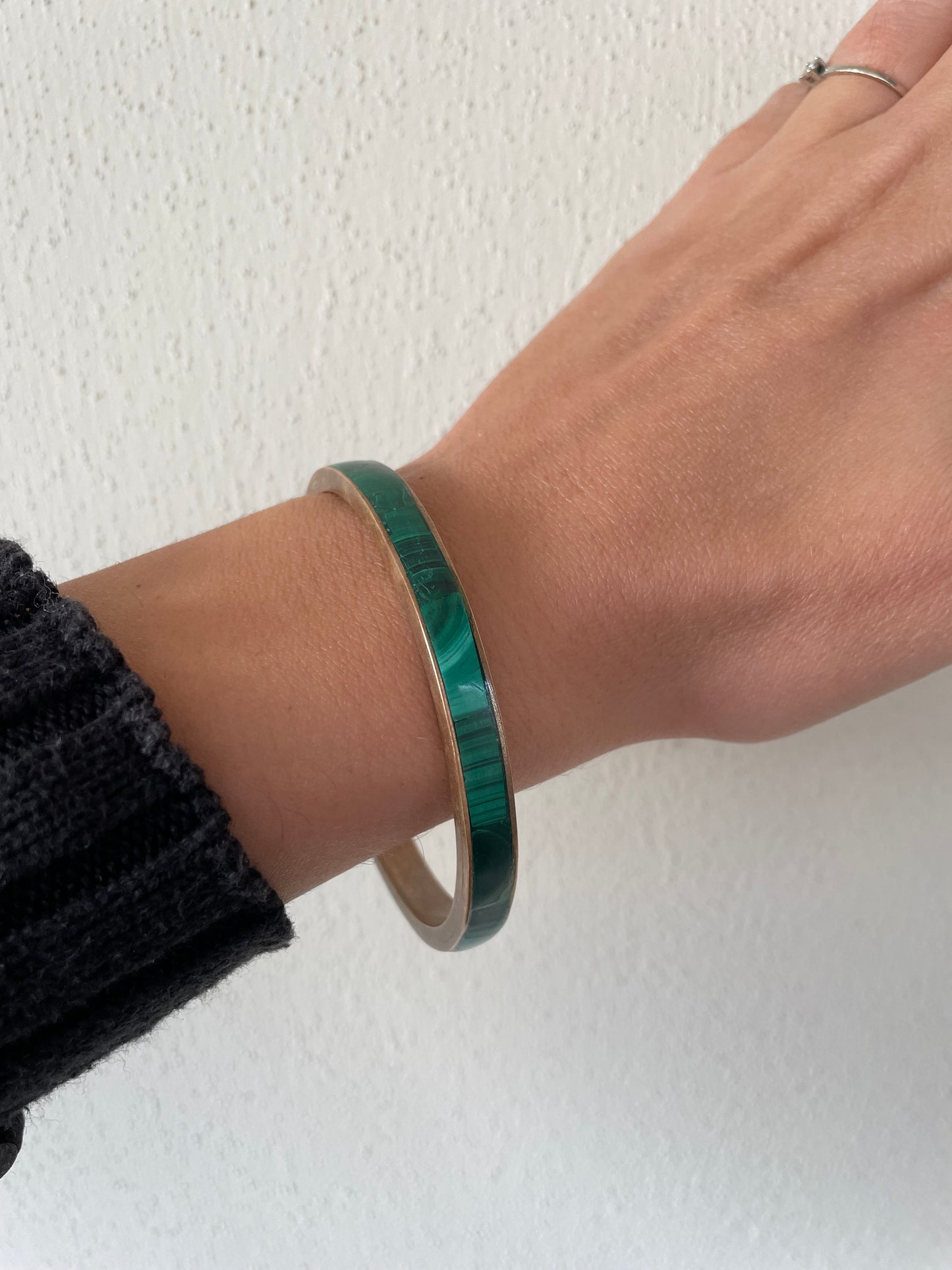 Bracciale rigido smeraldo