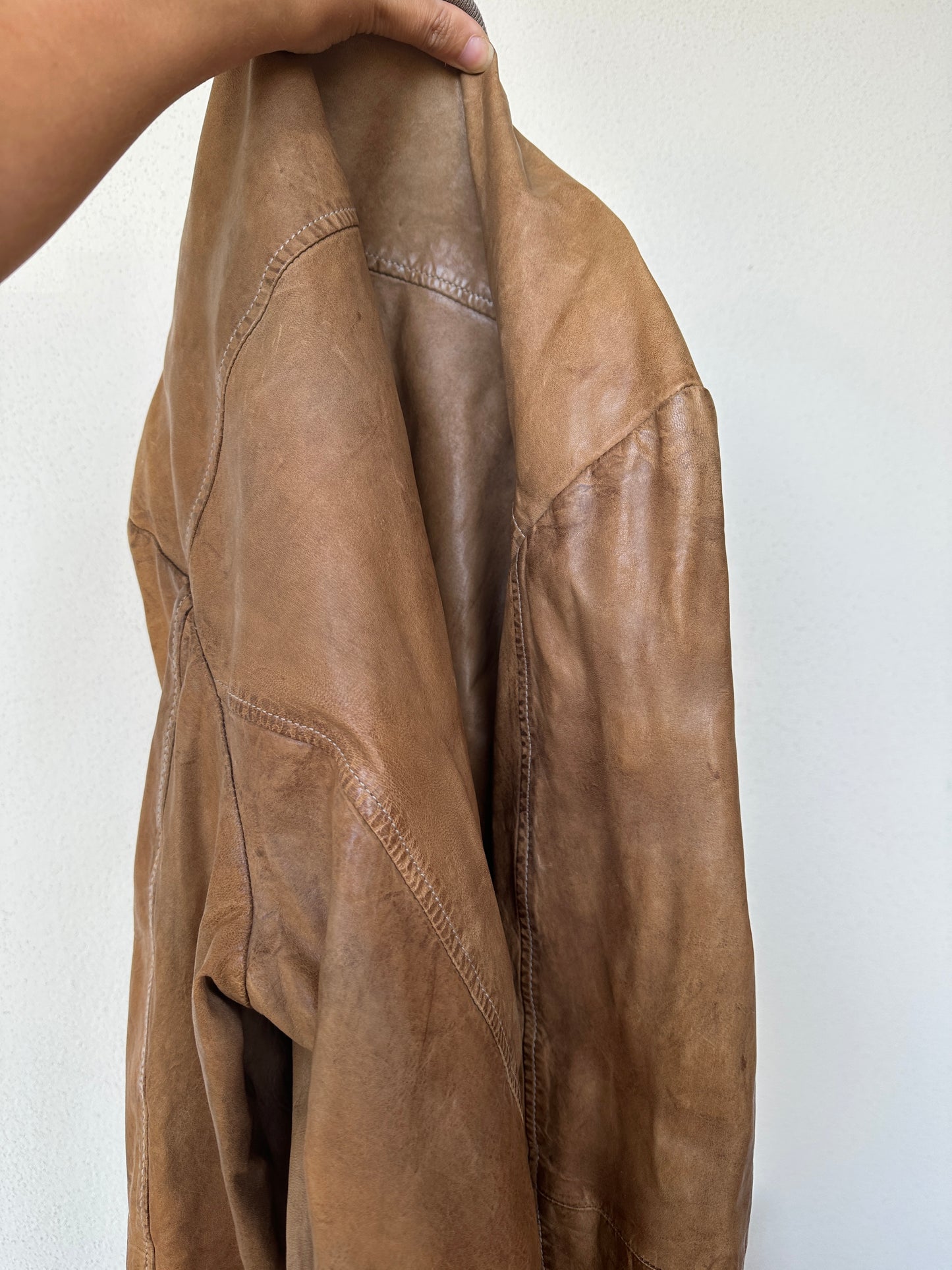 Real leather used effect bomber jacket